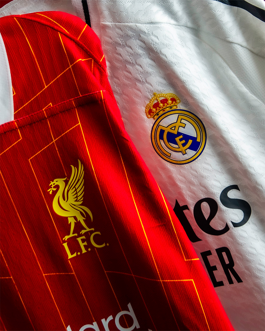 Escudos Liverpol Real Madrid 25